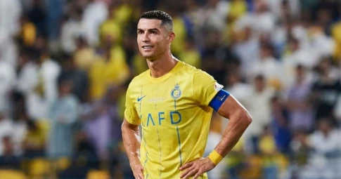 Ronaldo chỉ điểm đối thủ khó nhằn nhất sự nghiệp, 'không có một giây để thở'