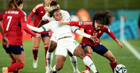 FIFA điều tra HLV sờ ngực cầu thủ nữ ở VCK World Cup 2023