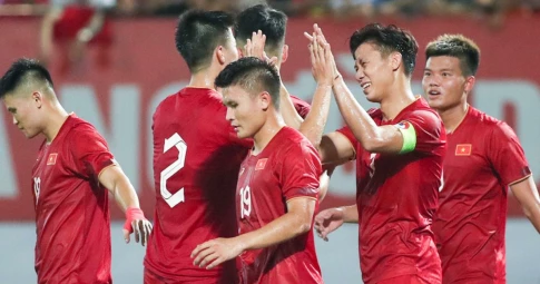 Quang Hải mang về penalty, ĐT Việt Nam nhọc nhằn thắng Hồng Kông