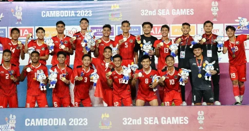 ‘Bóng đá Indonesia đã ngang hàng với Việt Nam’