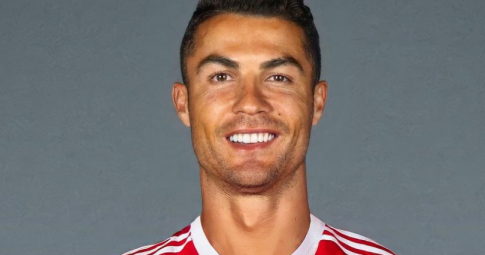 Ronaldo về lại Man United: Thanh xuân dành cho anh