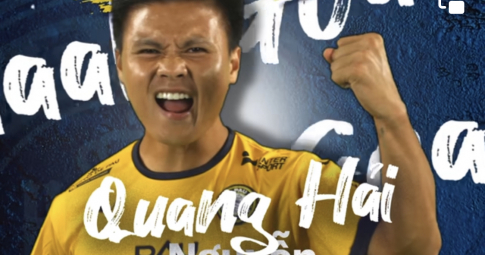 Phản ứng của Quang Hải sau khi ghi bàn đầu tiên cho Pau FC