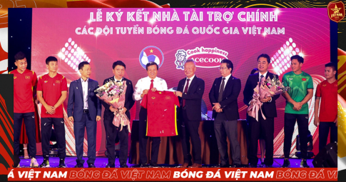 Bóng đá Việt Nam ký tiếp hợp với nhà tài trợ 'mì gói'