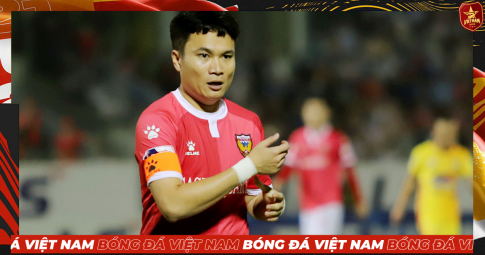 NÓNG! HLV Park Hang-Seo triệu tập ’Ronaldo Việt Nam’ lên tuyển