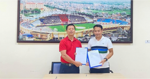 Nam Định đổi ‘thầy phong thủy’ để đua trụ hạng V-League 2022