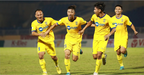 Vòng 23 V-League 2022: Phan Văn Đức lập cực phẩm, Hải Phòng bỏ lỡ ngôi đầu