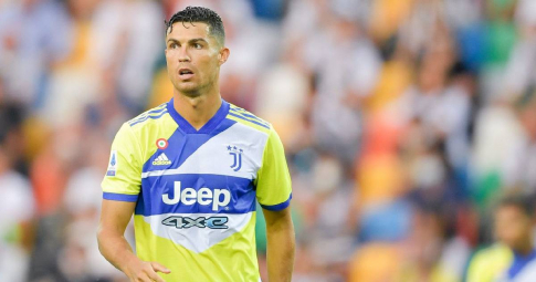 Ronaldo bị tố 'nhúng chàm': Bắt tay với Juventus, tạo hợp đồng ảo