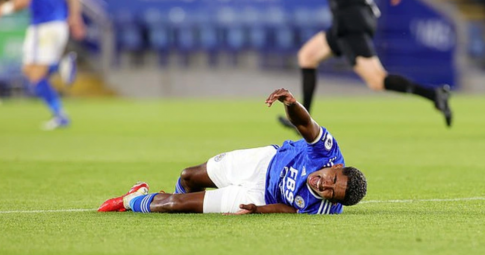 Leicester City 3-2 Villarreal: Wesley Fofana bị gãy chân sau pha vào bóng triệt hạ của Fer Nino
