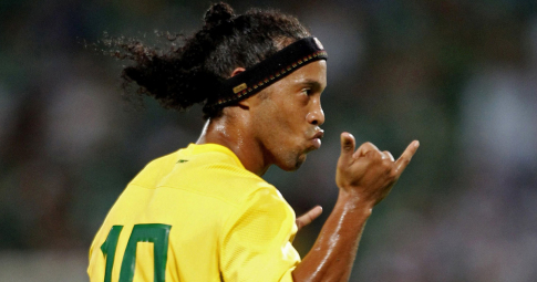 CLB cũ tiết lộ bí mật ’kinh thiên động địa’ của Ronaldinho