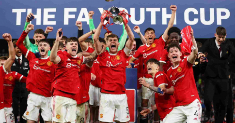 Đàn em Ronaldo vô địch FA Youth Cup, MU có danh hiệu đầu tiên mùa này
