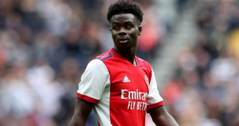 Saka bị ’cảnh báo’ trước khả năng rời Arsenal, cập bến Man City