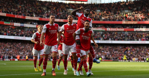 Huyền thoại Liverpool đưa ra dự đoán gây sốc về số phận của Arsenal mùa giải năm nay