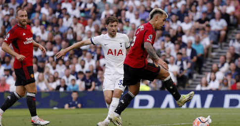 Chấm điểm dàn sao M.U trong thất bại 1-2 trước Tottenham: Thất vọng Martinez, 'thảm họa' 85 triệu bảng