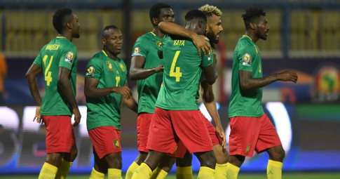 Đại tiệc bùng nổ trong ngày đội chủ nhà Cameroon thắng trận đầu tiên tại AFCON