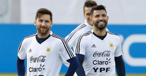 Messi bất ngờ gửi <b>tin nhắn gây sốc</b> cho Aguero khi xem Real Madrid hạ Man City