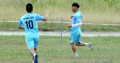 Kết quả Phong Xuân FC vs Phong Hiền FC: Tấn công vũ bão, siêu sao rực sáng