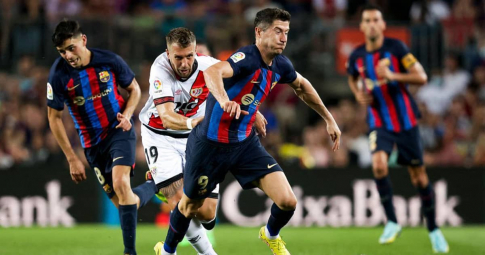 Đại gia nước Pháp muốn chiêu mộ tiền vệ kỳ cựu Barca, Laporta có muốn bán đứt?