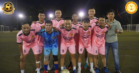 Phỏng vấn trưởng đoàn Hoàng Vũ: 'Phong Xuân FC đã sẵn sàng ra sân tại Siêu cúp!'