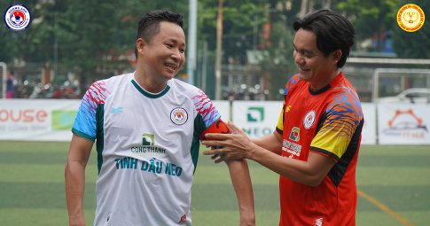 Phỏng vấn trưởng đoàn Trương Như Mùi, ’ngọn cờ đầu’ hết mình vì Phong Sơn FC