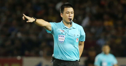 Trọng tài Hoàng Ngọc Hòa bất ngờ 'không được cầm còi' ở V-League 2022