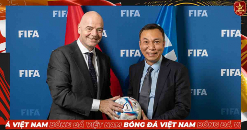 Q.Chủ tịch LĐBĐVN Trần Quốc Tuấn thăm cơ quan đại diện FIFA tại Paris
