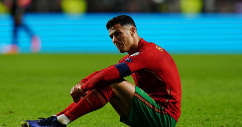 Ronaldo: Viết tiếp hành trình hay số phận khuyên anh nên dừng lại?