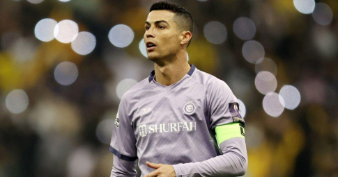 Thái độ của đội trưởng cũ Al Nassr khi nhường băng thủ quân cho Ronaldo