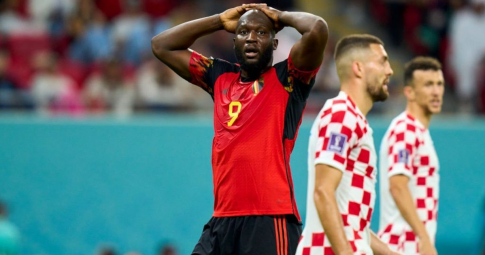 Trở thành thảm họa tệ nhất World Cup chỉ sau 45 phút, Lukaku ôm mặt khóc ròng