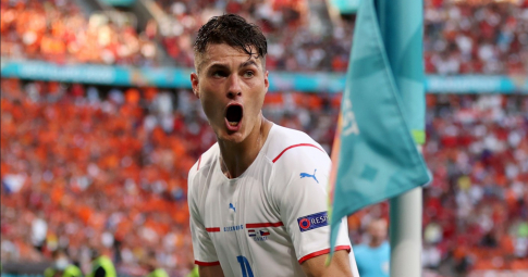 Chấn động EURO 2021, đối thủ Ronaldo tiễn Hà Lan rời giải