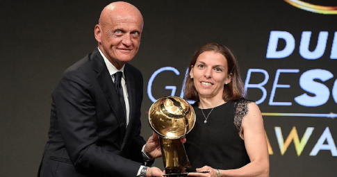 Trọng tài nữ đầu tiên cầm còi tại World Cup 2022