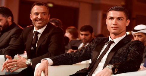 Ronaldo chia tay siêu cò Jorge Mendes