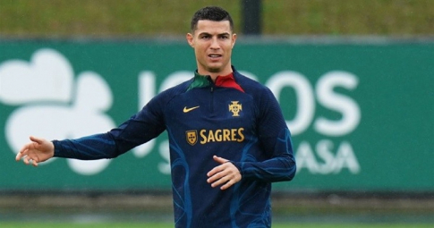 Trước thềm vòng 1/8 World Cup, Ronaldo nhận tin không thể đau hơn