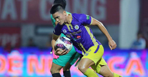 Tổng hợp vòng 21 V-League 2022: Hà Nội sẩy chân; Thầy Park nhận tin vui