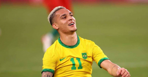 Sau Neymar, Brazil đón thêm nỗi lo mới với Antony